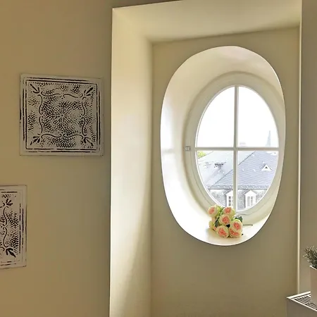 أوستينير هوف باي ذا أبارتمنت سويت *