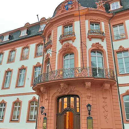 أوستينير هوف باي ذا أبارتمنت سويت ماينتس