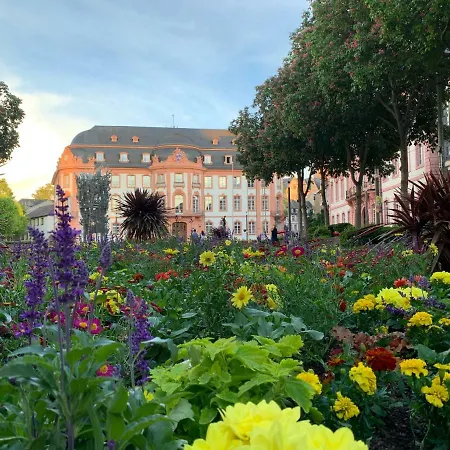 شقة أوستينير هوف باي ذا أبارتمنت سويت